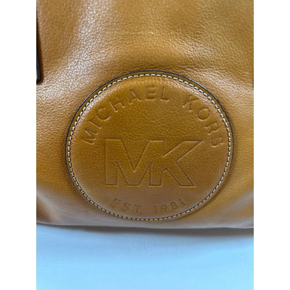 Michael Kors Vintage Tan Leather Millbrook Tote, flaw on bottom - Picture 2 of 9